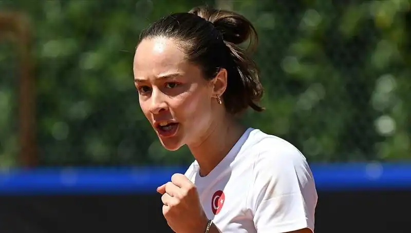 Milli Tenisçi Zeynep Sönmez, Prestijli Turnuvada Finalde Rakip Tanımadı!