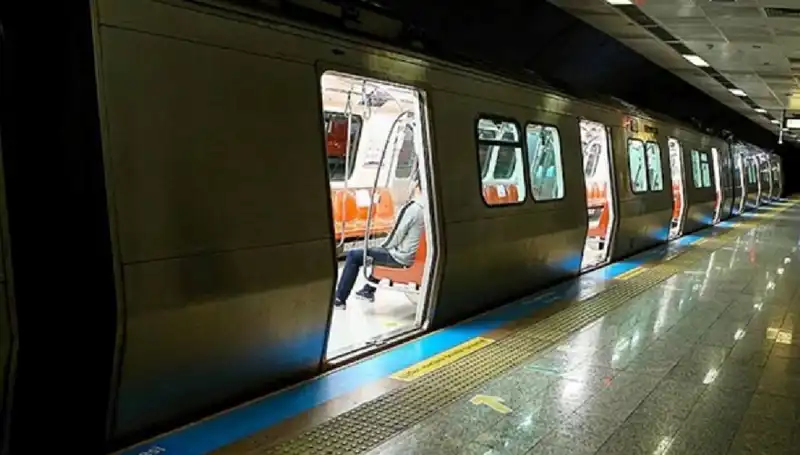 İstanbul'da Metro Durakları Geçici Olarak Kapatılıyor: Nedenleri ve Alternatifler