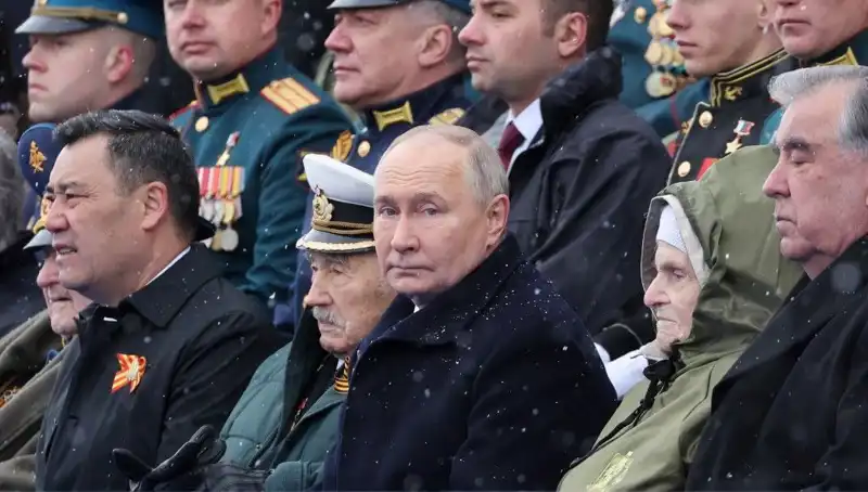 Rus Ordusu Büyüyor: Putin'in Tarihi Askeri Çağrısı ve Sonuçları