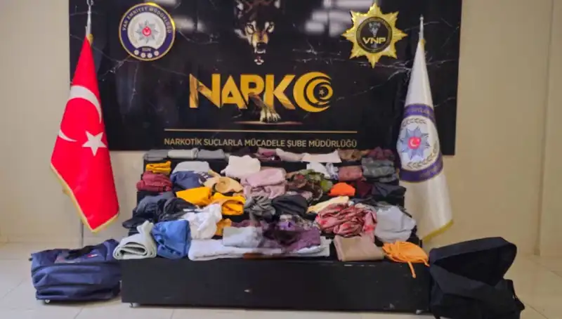 Türkiye'de 32 Kilo Metamfetaminle Yakalanan Şebeke Çökerildi