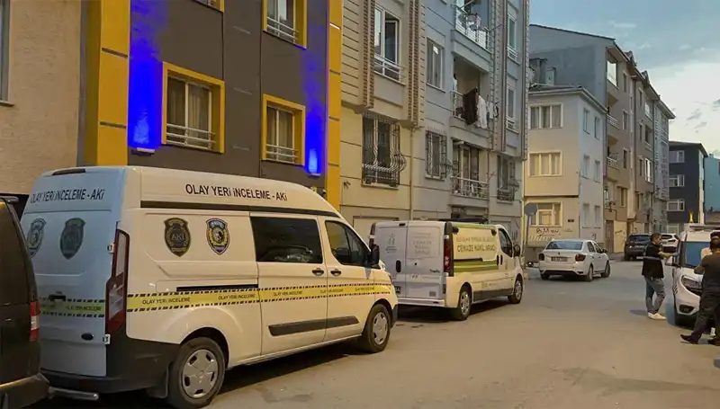 Apartman Merdiveninde Şüpheli Ölüm: Polis Soruşturmayı Derinleştiriyor