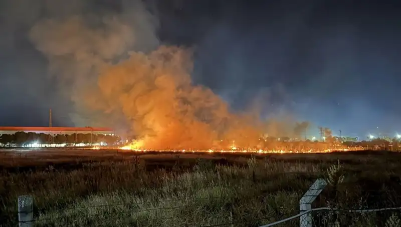 İzmir'de Gece Yarısı Yangın Paniği: Olay Anında Neler Oldu?