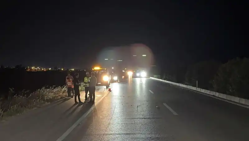 Adana’da Zincirleme Trafik Kazası: Üç Araç Birbirine Girdi, Paniğe Neden Oldu