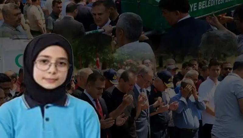 Marmaris'teki Depremde Hayatını Kaybeden Genç, Gözyaşları İçinde Uğurlandı