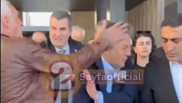 Özgür Özel'e AKM Çıkışında Fiziksel Saldırı: Olay Anı ve Sonrası