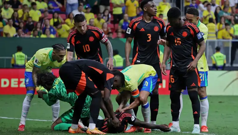 Galatasaraylı Davinson Sanchez'in Korkunç Kaza Anları: Bilinç Kaybı Tehlikesi!