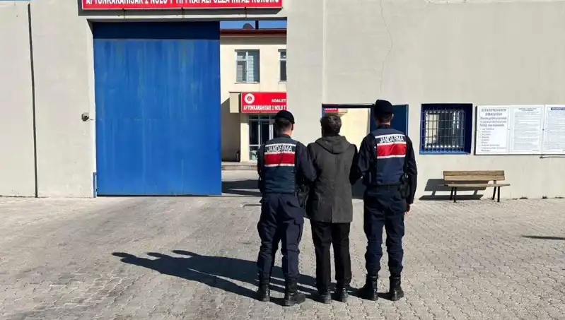 Aranılan Suçlu 10 Yıl Sonra Polisi Elde Etti, Şok Gelişme!