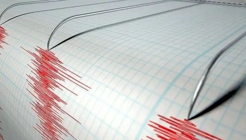 Bozcaada'da 3.9 Büyüklüğünde Deprem: Halk Panik İçinde
