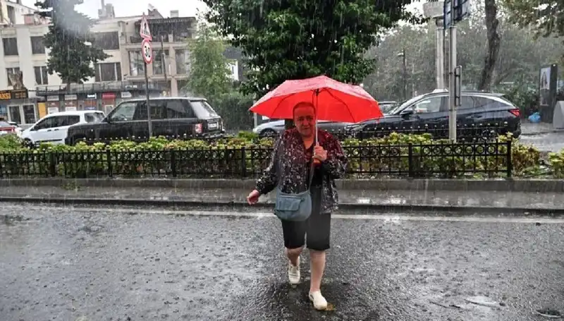 Sarı Kodlu Yağış Uyarısı: Hangi Bölgelerde Dikkatli Olmalıyız?