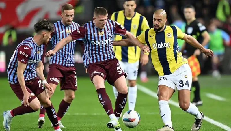 Fenerbahçe ve Trabzonspor Kadıköy'de Derbi Heyecanı Yaşanacak!