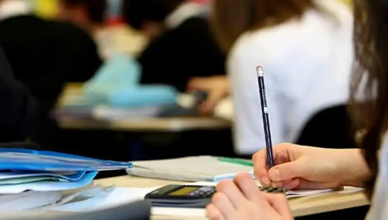 Üniversite Kontenjanlarında Düşüş: Gelecekte Eğitim Nereye Gidiyor?