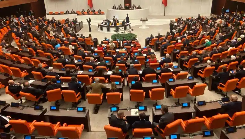 Türkiye Büyük Millet Meclisi'nde Komisyonlar Çalışmalarına Devam Ediyor