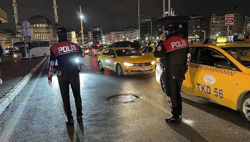 İstanbul'da Eş Zamanlı Operasyon: 873 Kişi Gözaltına Alındı