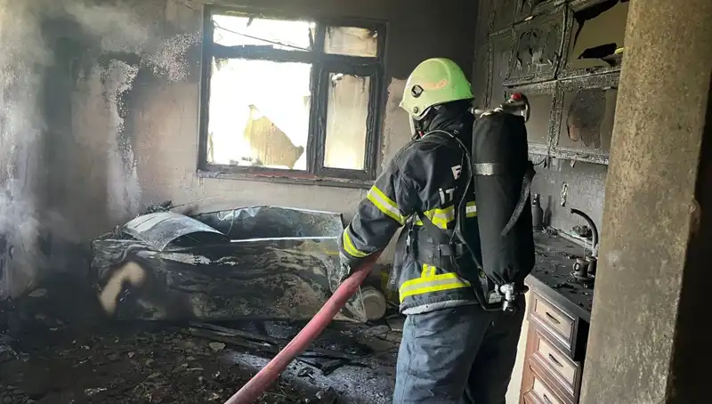 Yangın Mutfağında Patlayan Alevler, Evdeki Her Şeyi Kül Etti