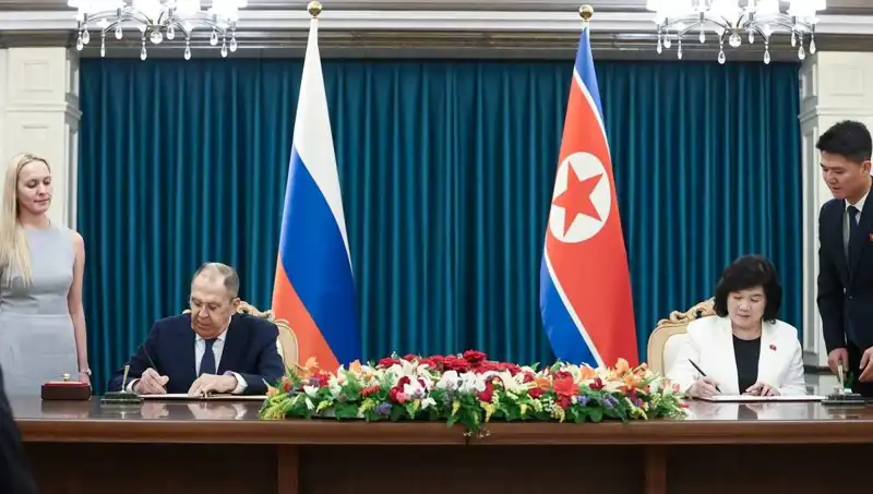 Rusya ve Kuzey Kore: Lavrov'un Stratejik Görüşmesi ile Yeni Bir Dönem Mi Başlıyor?
