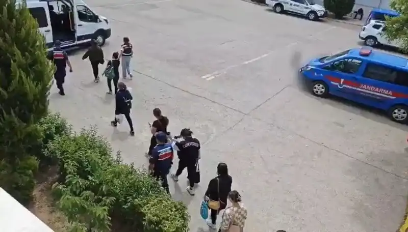 Tayland'da Kadınların Fuhuşa Sürüklenmesinin Arkasındaki Karanlık Yüz
