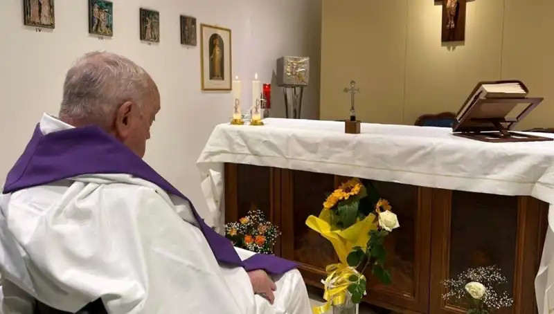 Papa'nın Sağlığı İyileşiyor: Artık Kendi Başına Nefes Alabiliyor