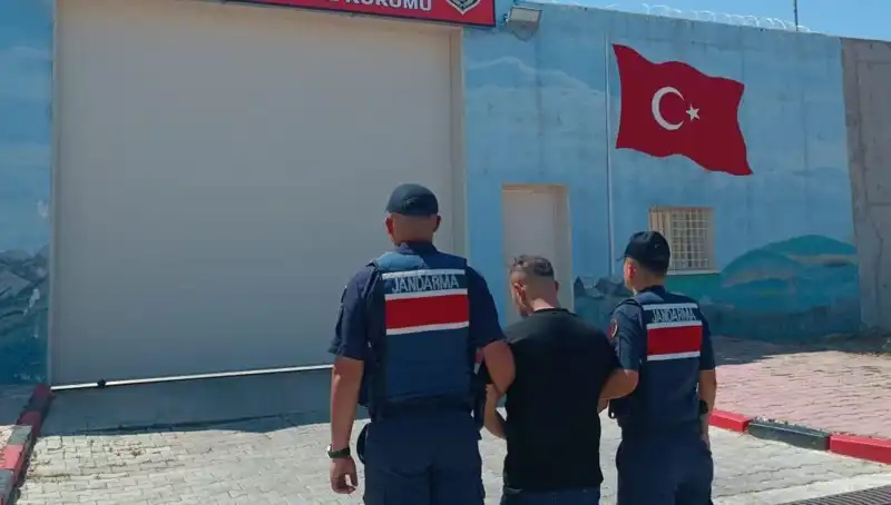 Afyon’da Farklı Suçlardan Aranan 9 Kişi Yakalandı: Detaylar Ortaya Çıktı