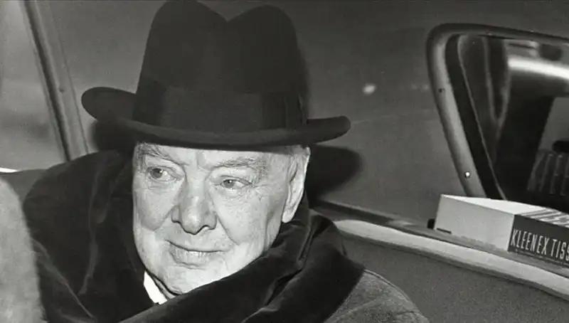 Churchill’in Bekar Evi Tarihi Mirasıyla Satışta: Fiyatı 3,75 Milyon Sterlin
