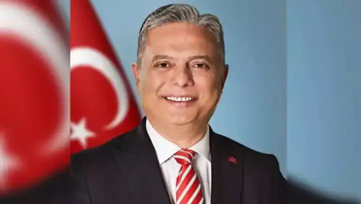 Ümit Uysal: CHP Genel Başkan Adayı ve Geçmişi ile Siyasi Yolculuğu