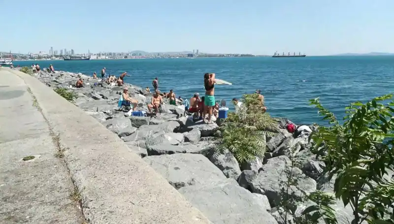 İstanbul'da Bahar Rüzgarı: Hedef Sahil, Kalabalıklar Coştu