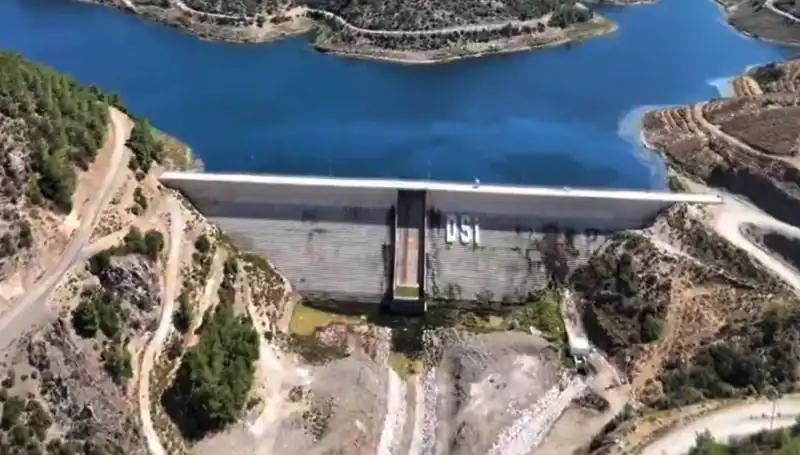 Çeşme'de Su Kesintilerine Son: Yeni Proje Hızla İlerliyor