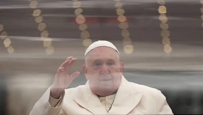 Papa Francis Hastaneden Sesli Mesajla Dünyaya Seslendi