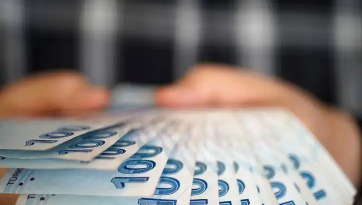 Emekli Promosyon Kampanyaları 2025: Kamu ve Özel Bankaların Teklifleri
