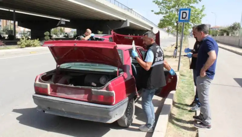 Çaldığı Aracın Yakıtı Bitince Yenisini Çaldı: İlginç Olay!