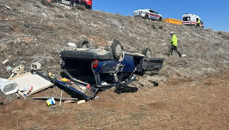 Otomobilin Şarampole Uçması: 3’ü Ağır, 4 Kişi Yaralı