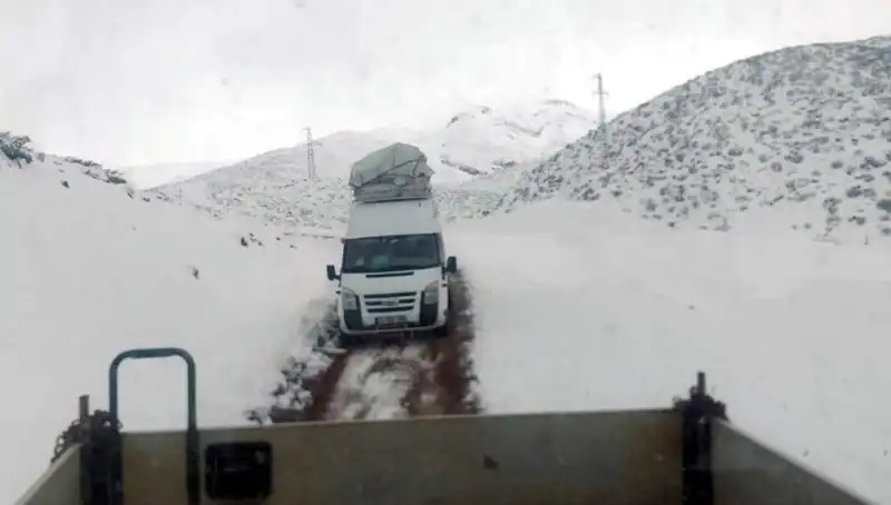 Nisan Ortasında Kar Esareti: Neler Oluyor?