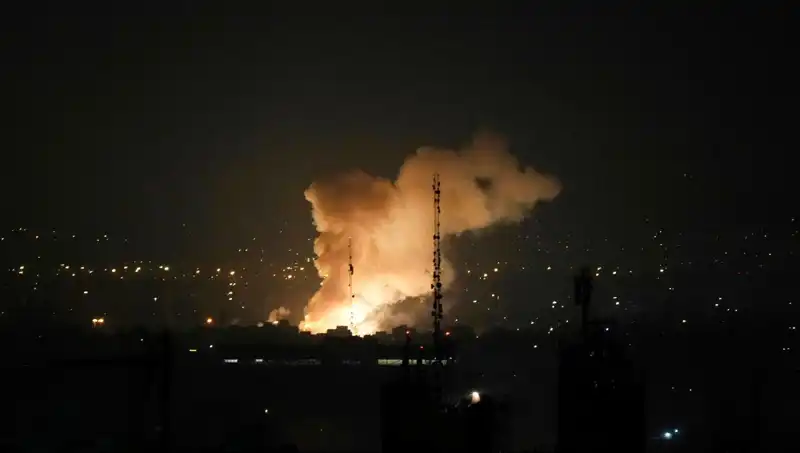 İsrail, İran Üzerine Hava Saldırısı Düzenledi: Tahran'ın Yanıt Senaryoları