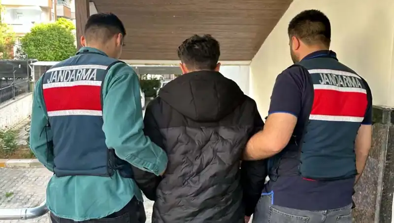 Türkiye'nin Dört İlinde Büyük Dolandırıcılık Operasyonu: 35 Gözaltı ve Tutuklama