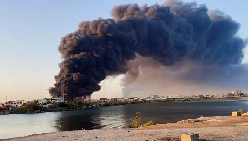 Port Sudan'da Gerilim Artıyor: Havalimanı ve Ordu Üssüne Saldırı!