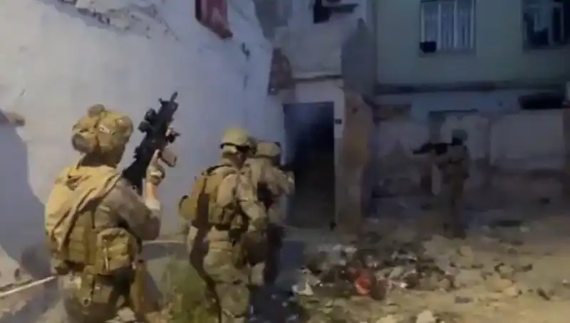 Türkiye Genelinde Uyuşturucu Operasyonları: 2.311 Şüpheli Yakalandı!