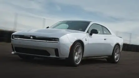 Dodge Charger, Avrupa Pazarıyla Buluşuyor: Amerikan İkonu Avrupa’da Satışa Çıkıyor