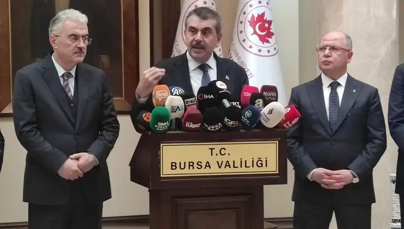 Bakan Tekin, Protesto Katılımcılarını Uyardı: Yaptırım Kapıda!