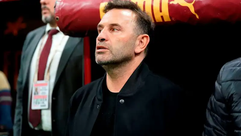 Galatasaray'da Okan Buruk'tan Sürpriz Değişiklik: Kim Gidiyor, Kim Geliyor?