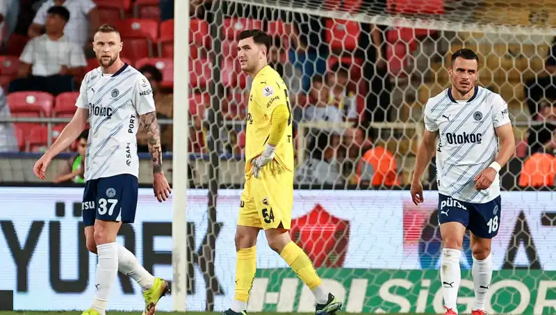 Fenerbahçe’nin Kötü Günleri: Darmadağın Olmuş Bir Takım Analizi