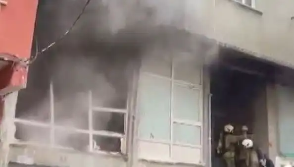 İstanbul'da Beş Katlı Binada Yangın: Paniğe Neden Olan Olay