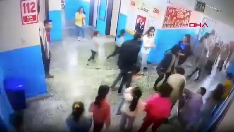 Öğrencinin Bayılması: Müdür Yardımcısının Cesaretiyle Hayata Dönüş